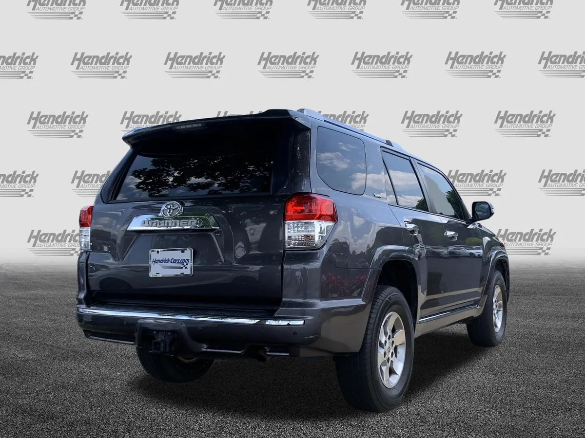 2013 Toyota 4Runner SR5 thumbnail 9