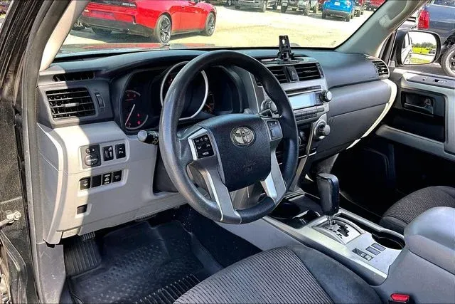 2013 Toyota 4Runner SR5 thumbnail 13