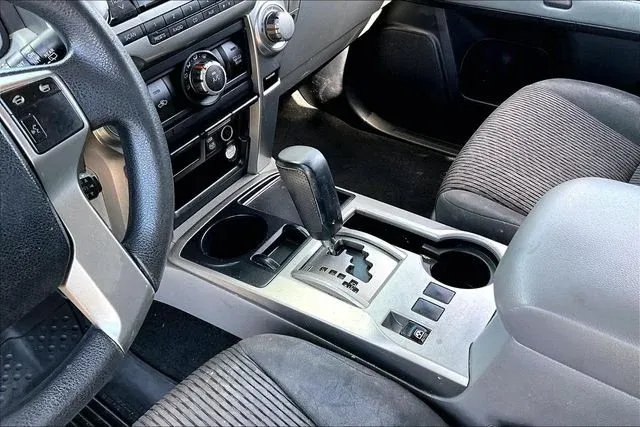 2013 Toyota 4Runner SR5 thumbnail 14