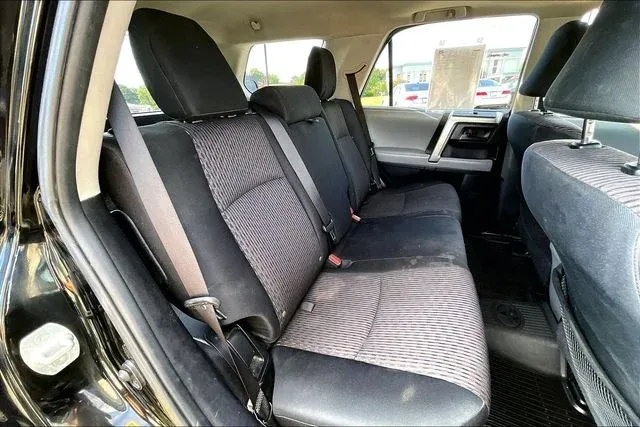 2013 Toyota 4Runner SR5 thumbnail 19