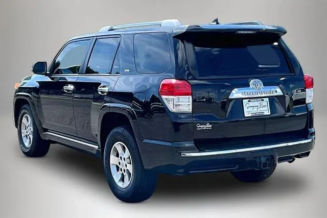 2013 Toyota 4Runner SR5 thumbnail 4