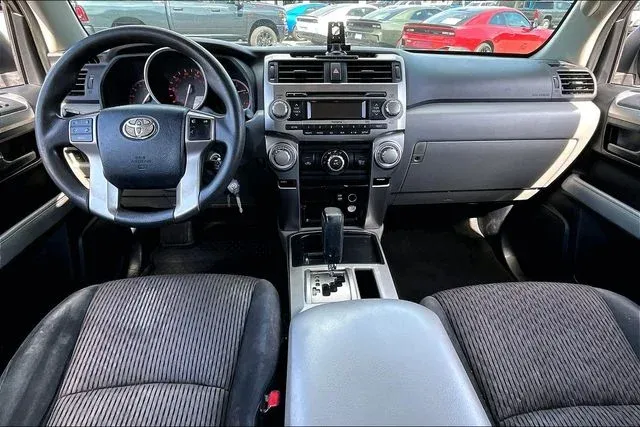 2013 Toyota 4Runner SR5 thumbnail 7