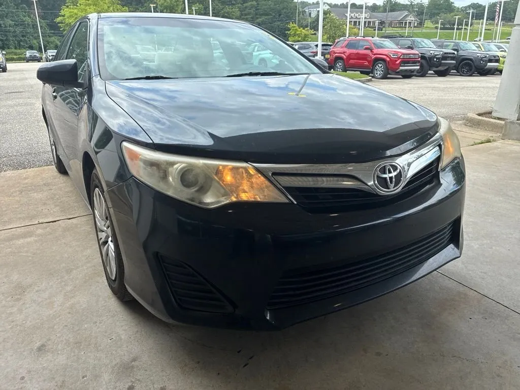 2013 Toyota Camry thumbnail 4