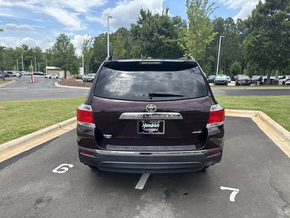 2013 Toyota Highlander Limited thumbnail 12