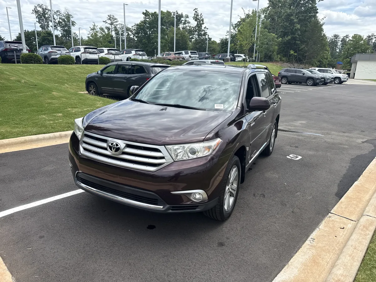 2013 Toyota Highlander Limited thumbnail 2