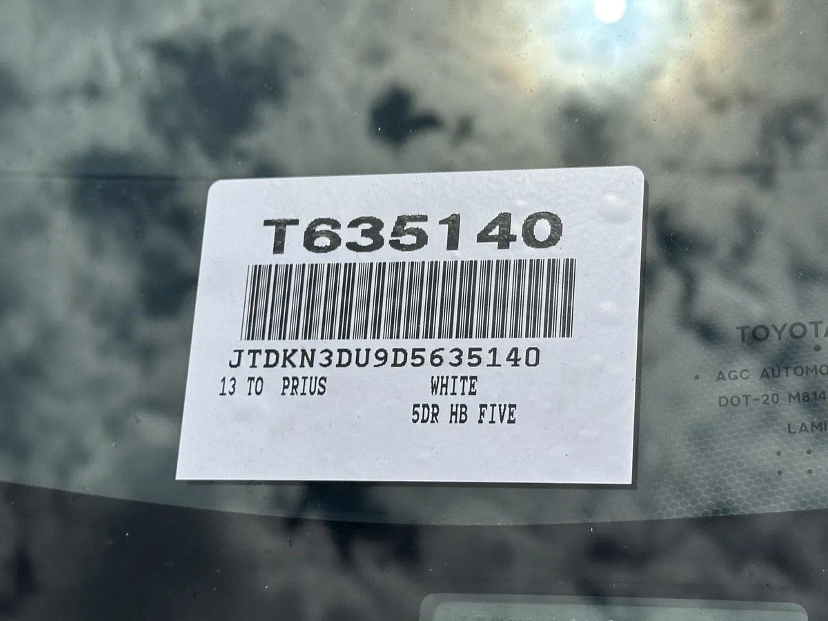 2013 Toyota Prius Five thumbnail 14