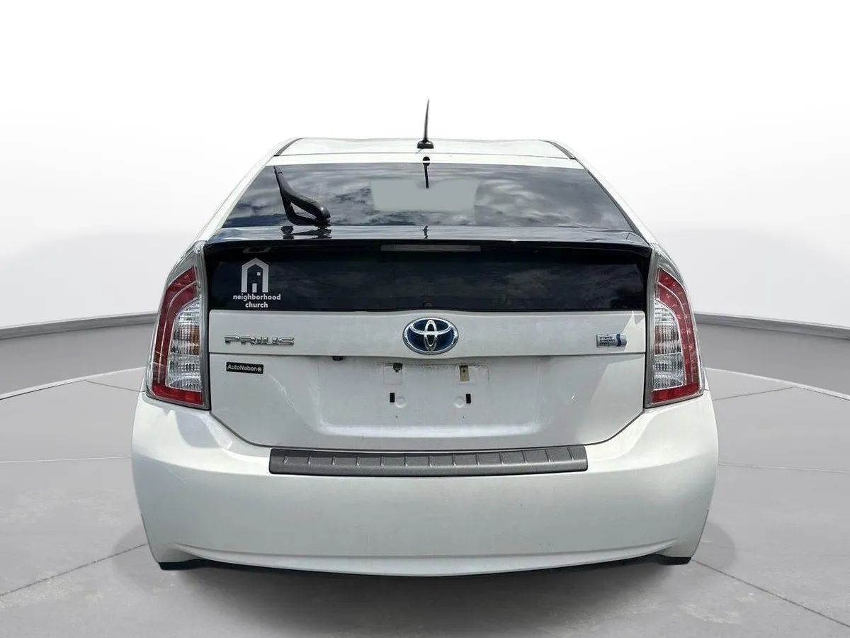 2013 Toyota Prius Five thumbnail 7