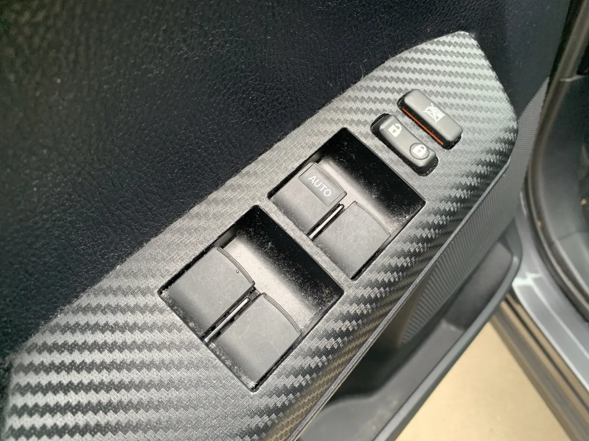 2013 Toyota RAV4 XLE thumbnail 14