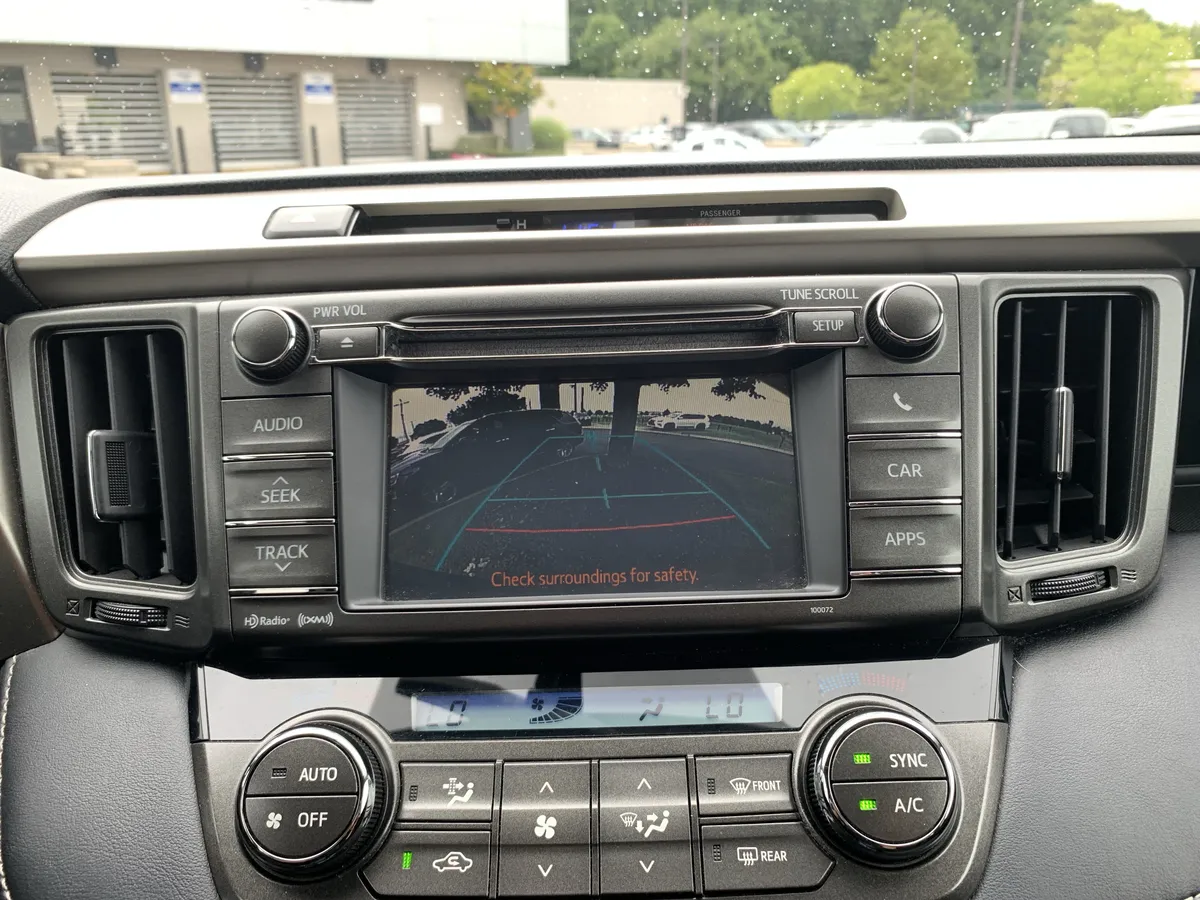 2013 Toyota RAV4 XLE thumbnail 24
