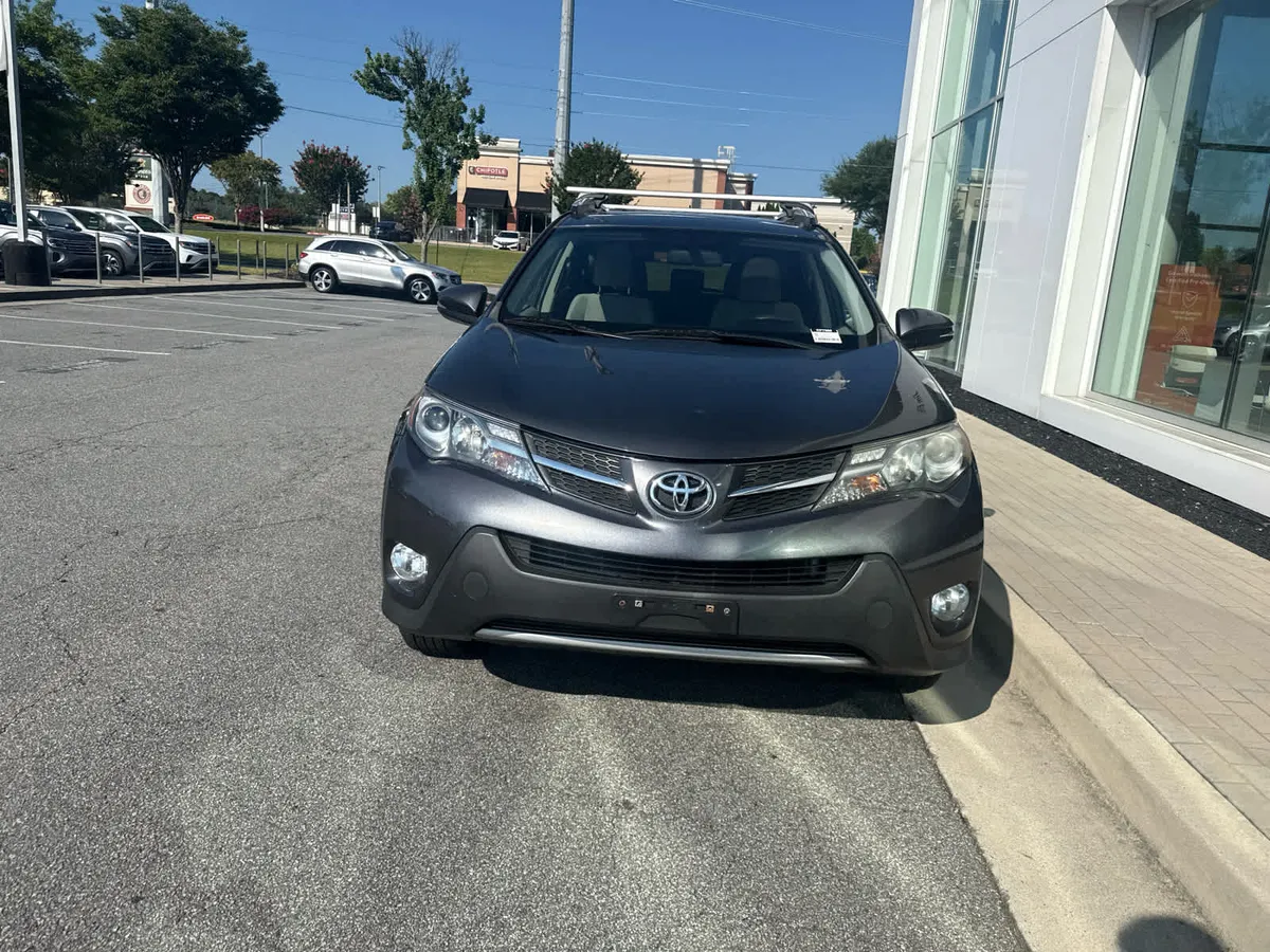 2013 Toyota RAV4 XLE thumbnail 21