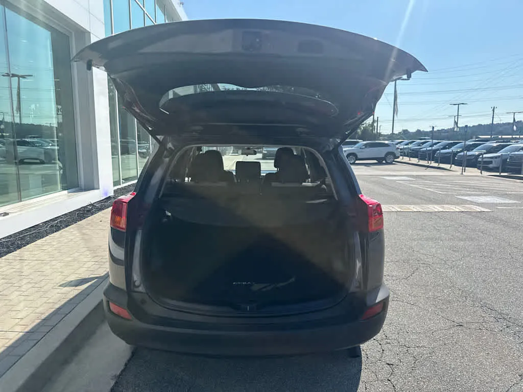 2013 Toyota RAV4 XLE thumbnail 24