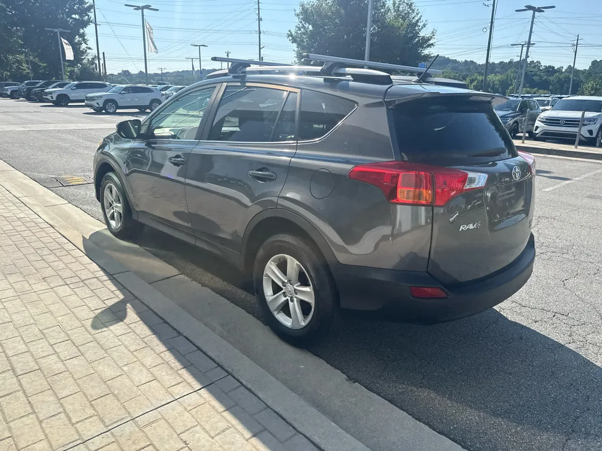 2013 Toyota RAV4 XLE thumbnail 25