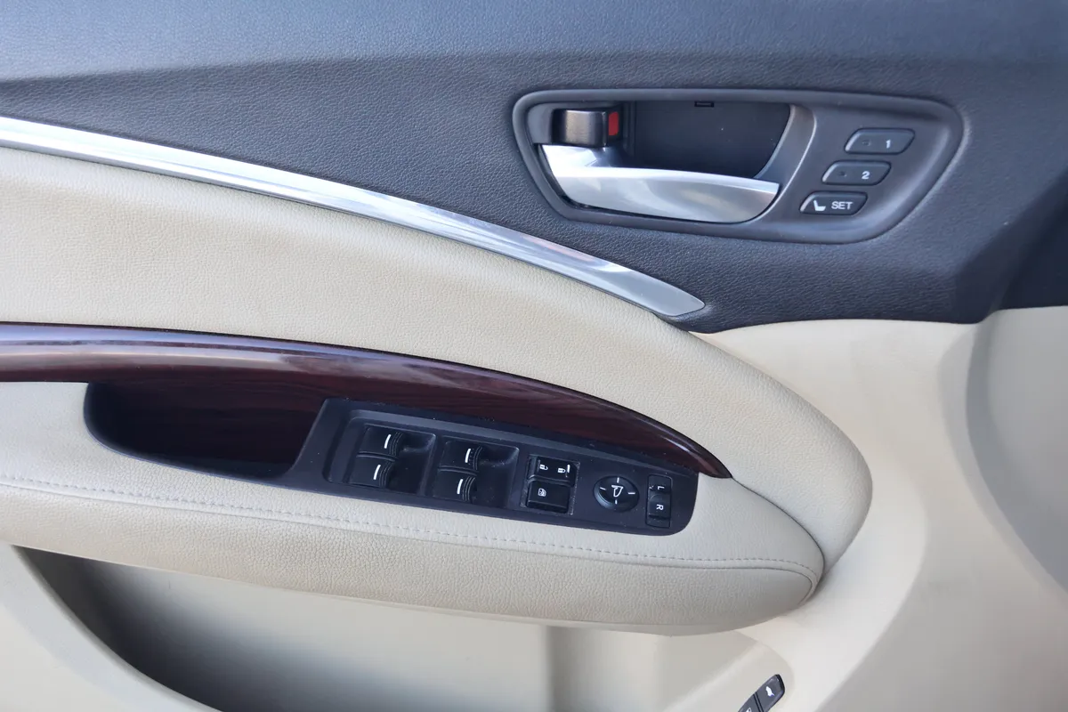 2014 Acura MDX Tech/Entertainment Pkg thumbnail 11