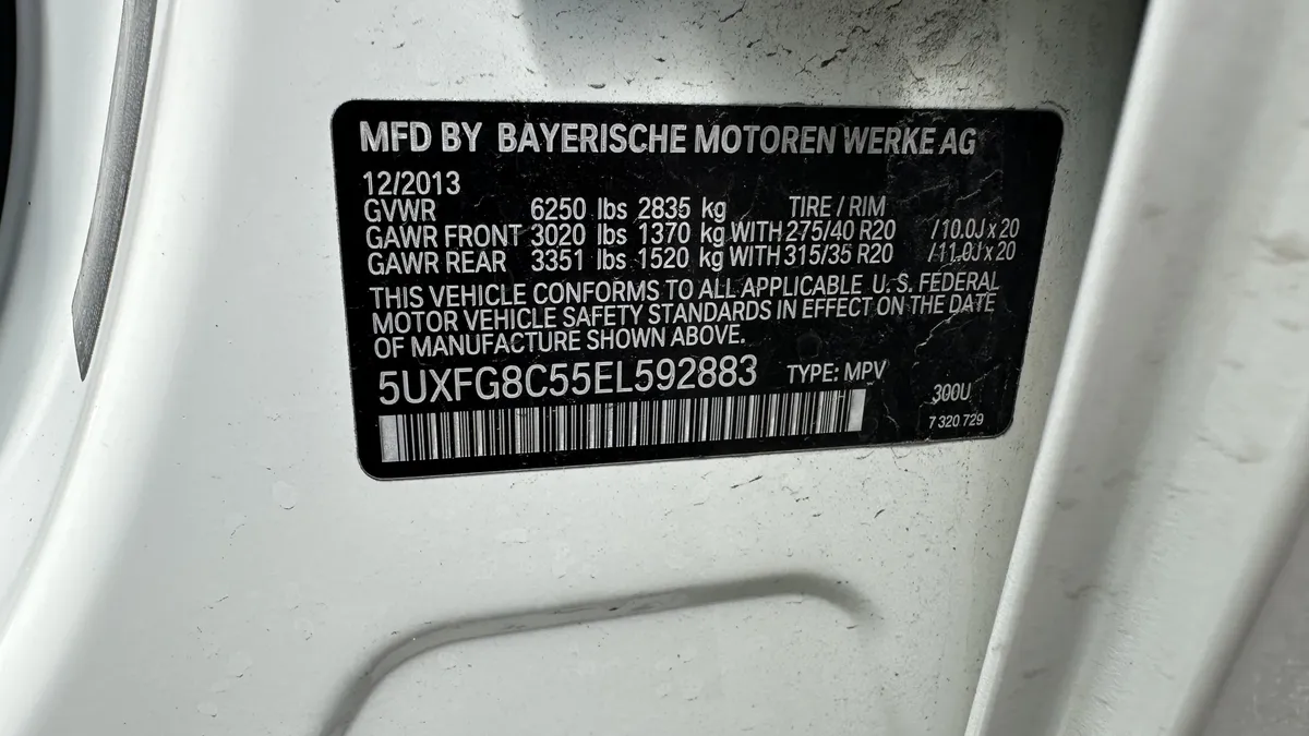2014 BMW X6 xDrive50i thumbnail 33