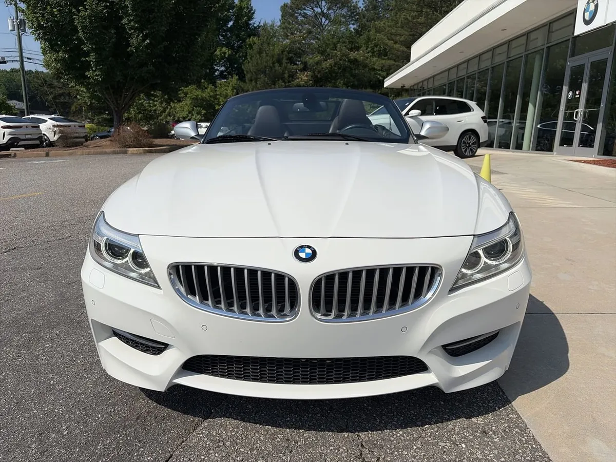 2014 BMW Z4 sDrive35is thumbnail 10