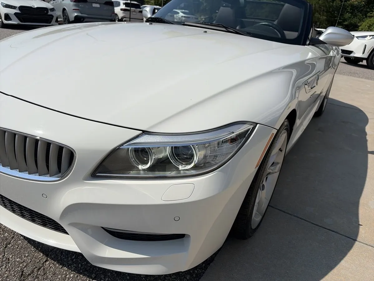 2014 BMW Z4 sDrive35is thumbnail 11