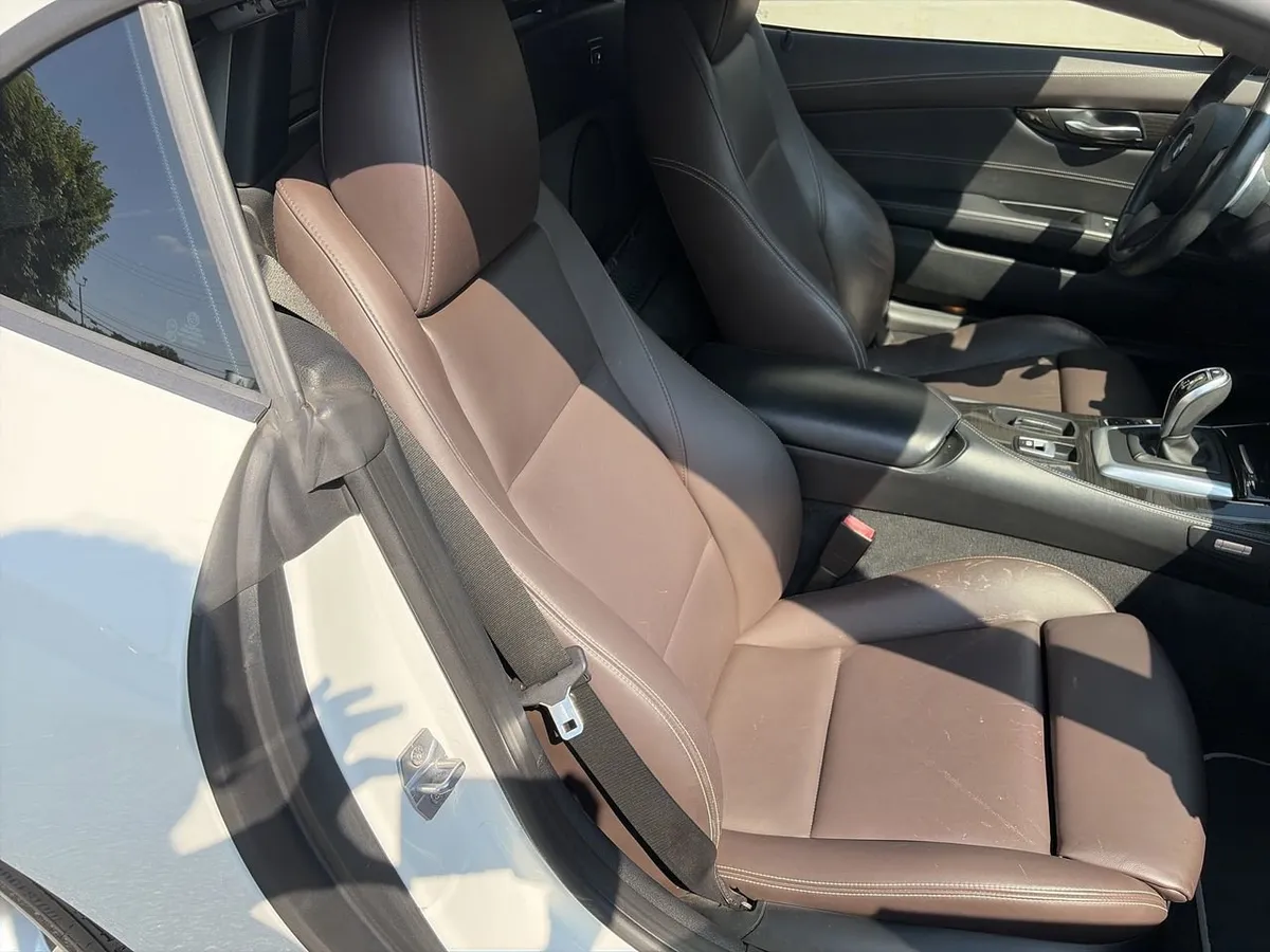 2014 BMW Z4 sDrive35is thumbnail 27