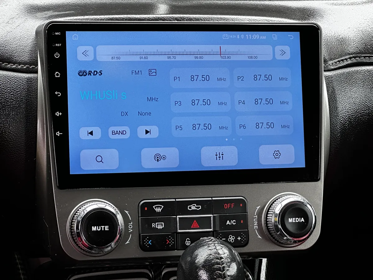 2014 Chevrolet Camaro LT thumbnail 21
