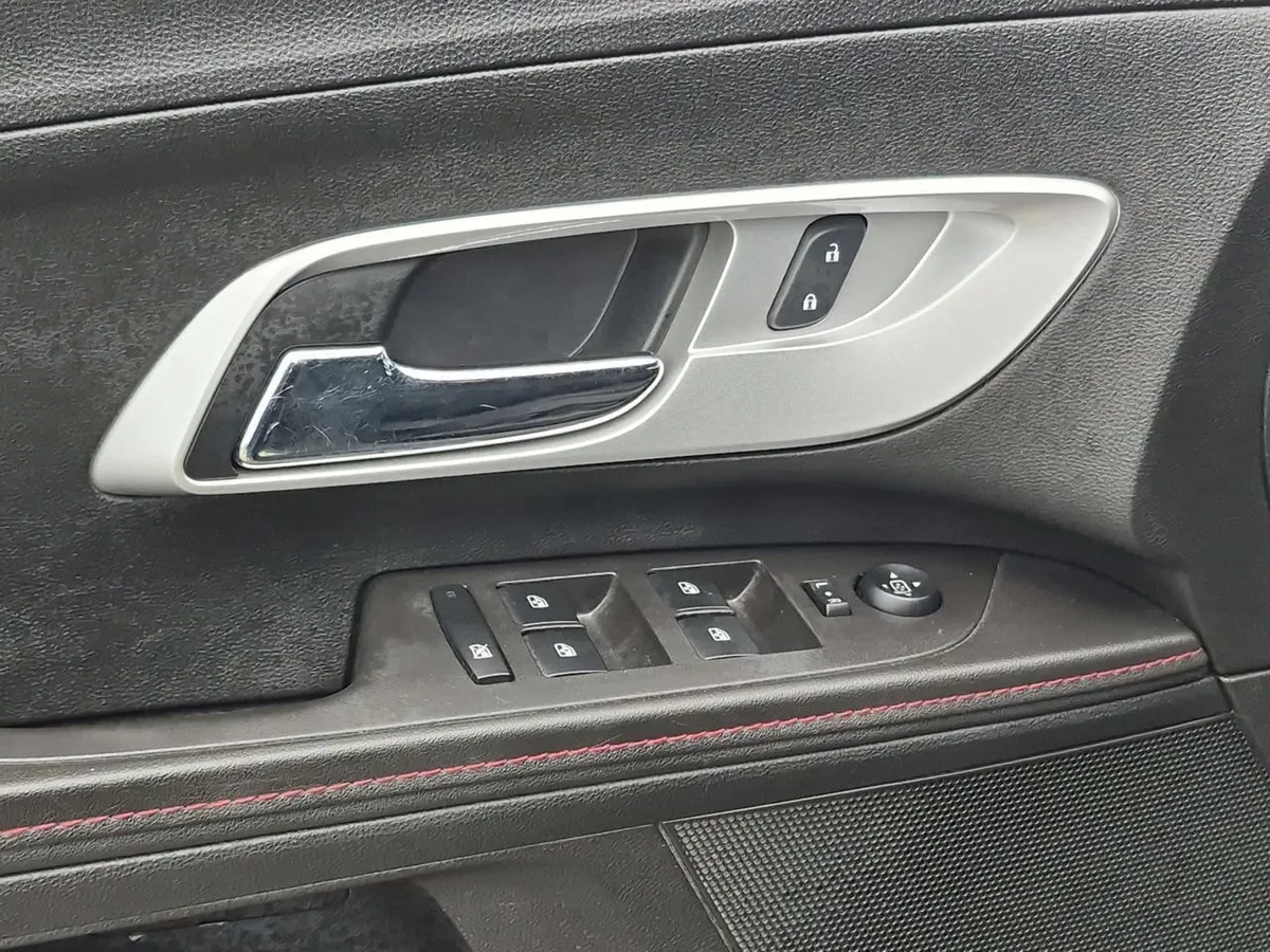 2014 Chevrolet Equinox LT thumbnail 22