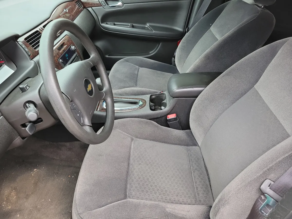 2014 Chevrolet Impala Limited LS thumbnail 11