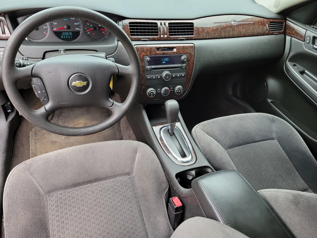 2014 Chevrolet Impala Limited LS thumbnail 16