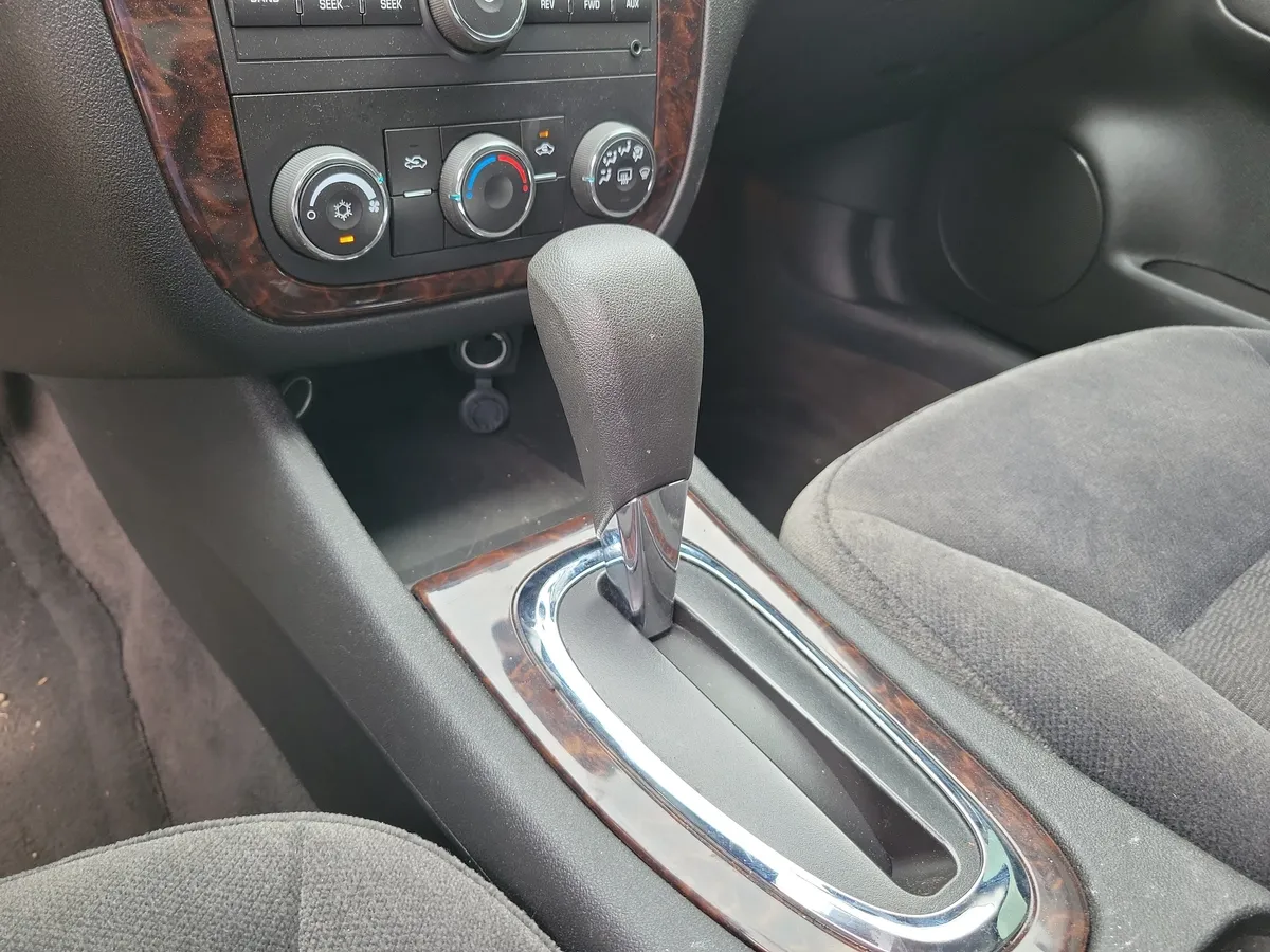 2014 Chevrolet Impala Limited LS thumbnail 19