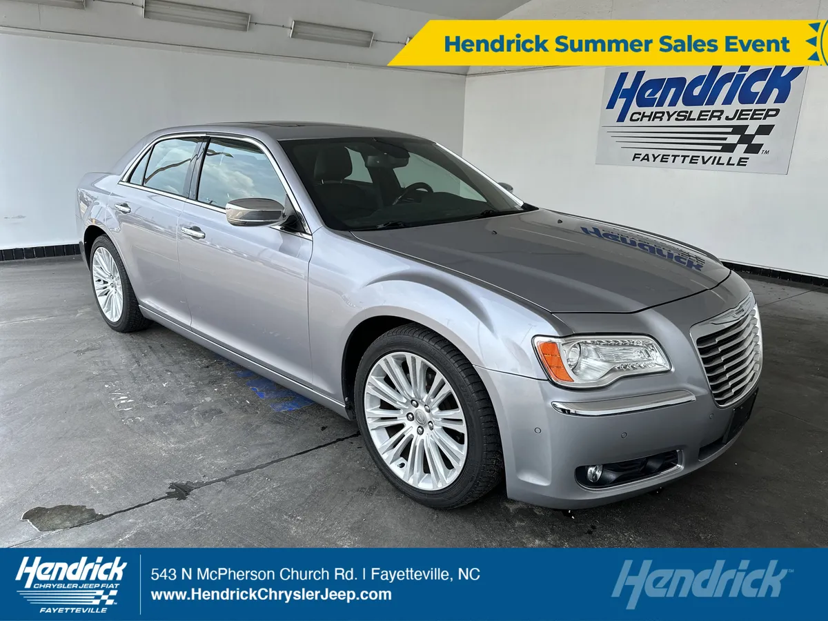 2014 Chrysler 300 300C thumbnail 13