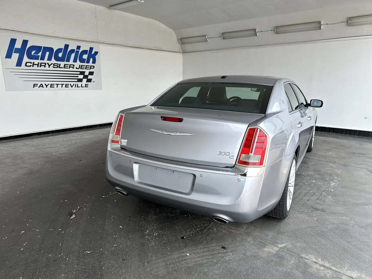 2014 Chrysler 300 300C thumbnail 7