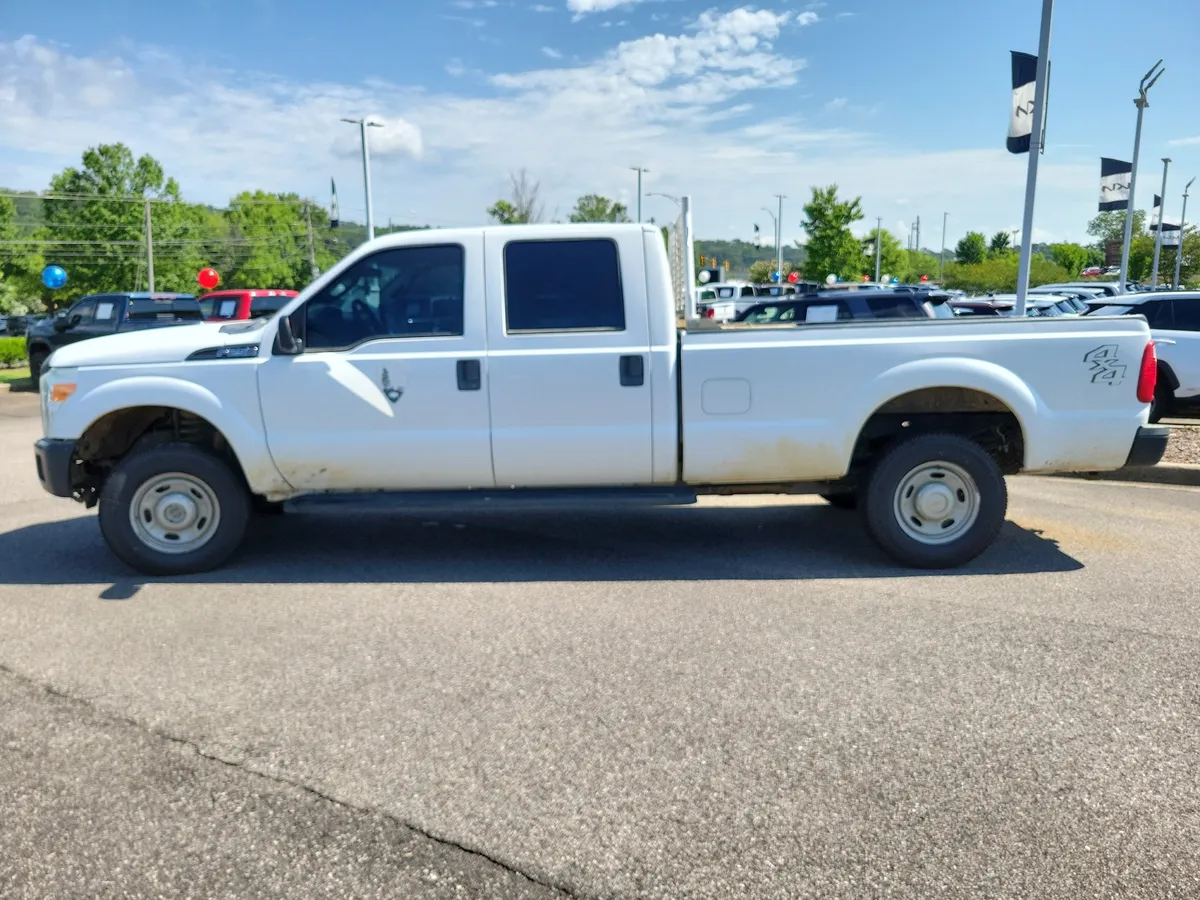 2014 Ford F-250 XLT thumbnail 2