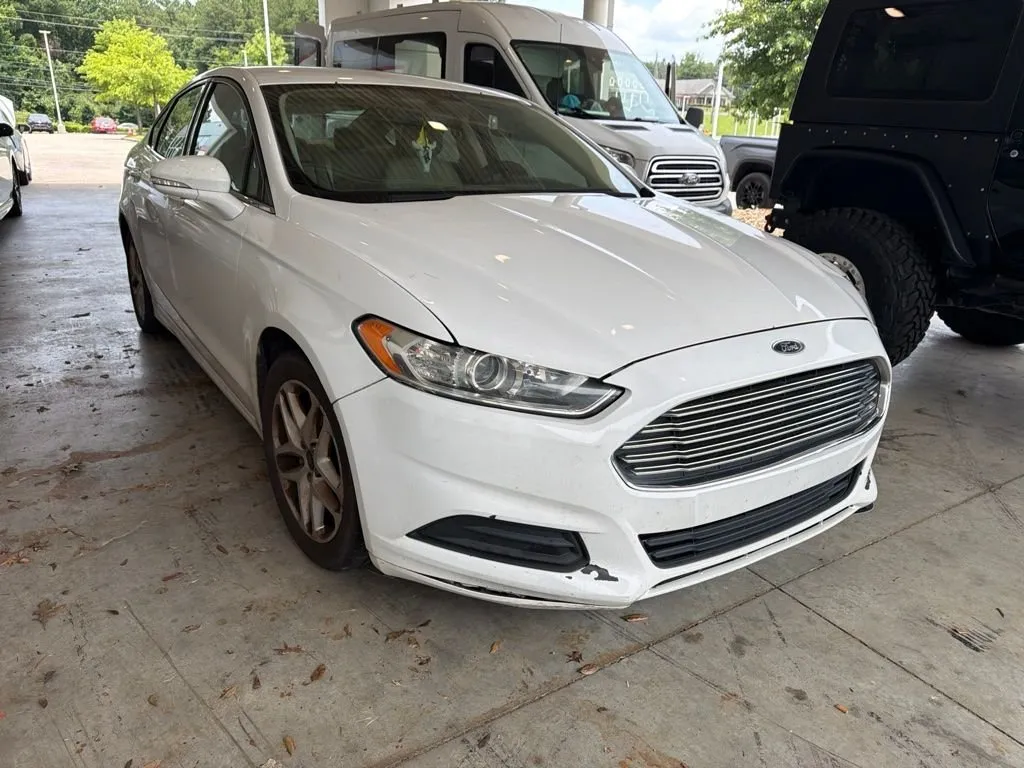 2014 Ford Fusion SE thumbnail 4