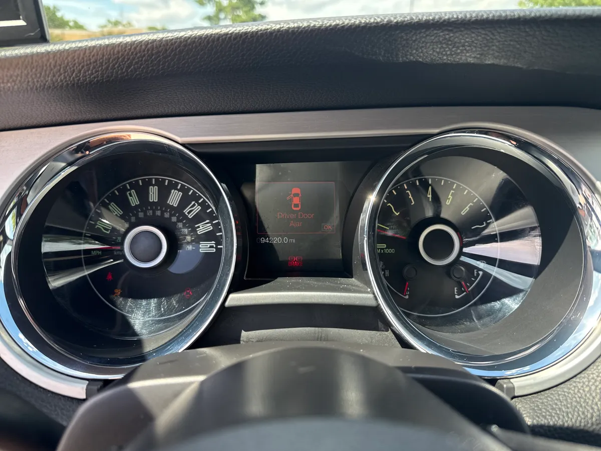 2014 Ford Mustang V6 Premium thumbnail 20
