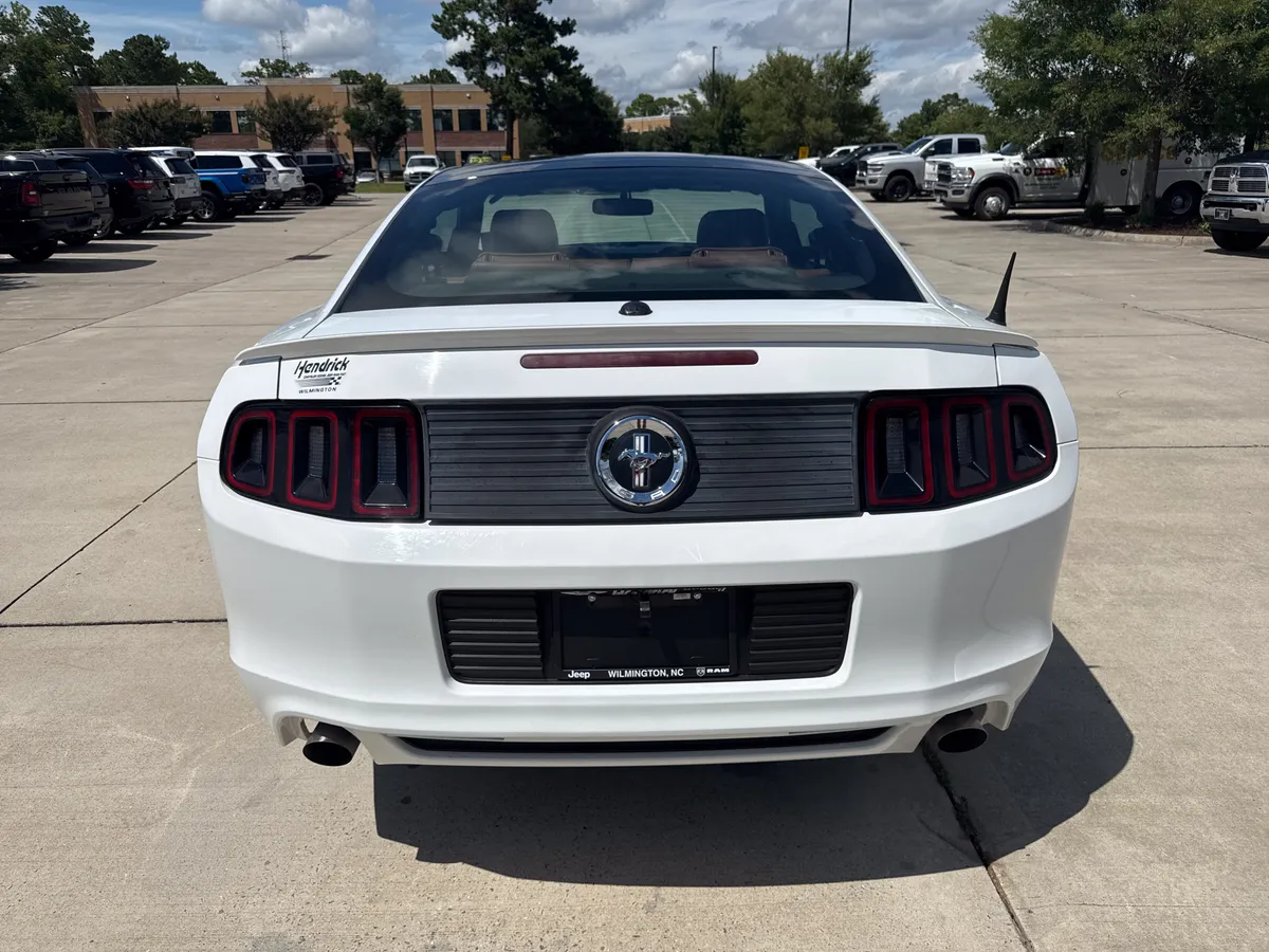 2014 Ford Mustang V6 Premium thumbnail 8