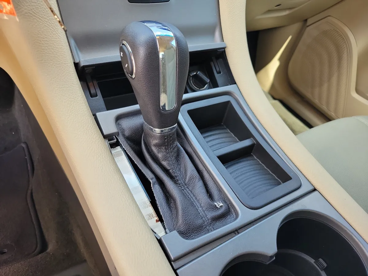 2014 Ford Taurus SE thumbnail 9