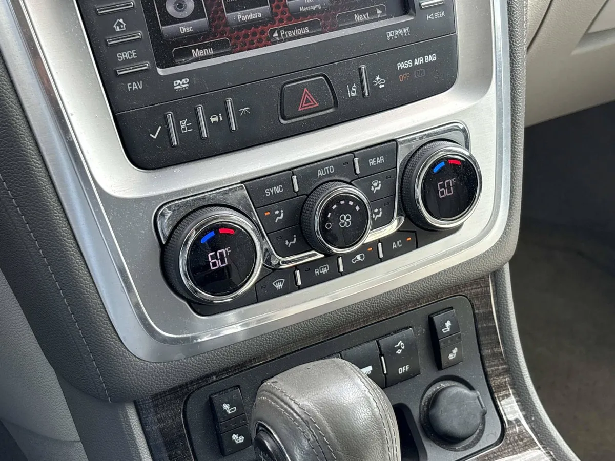 2014 GMC Acadia SLT thumbnail 27