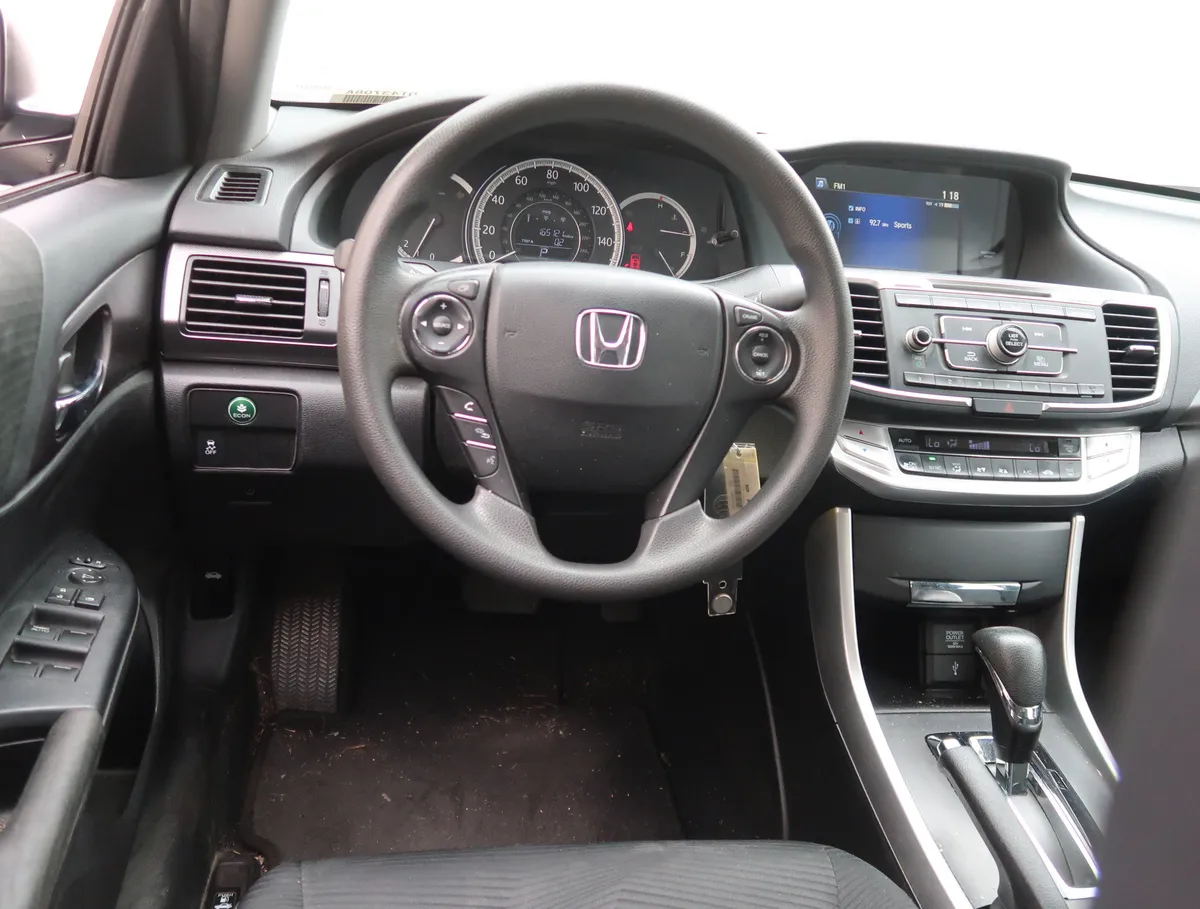 2014 Honda Accord LX thumbnail 11