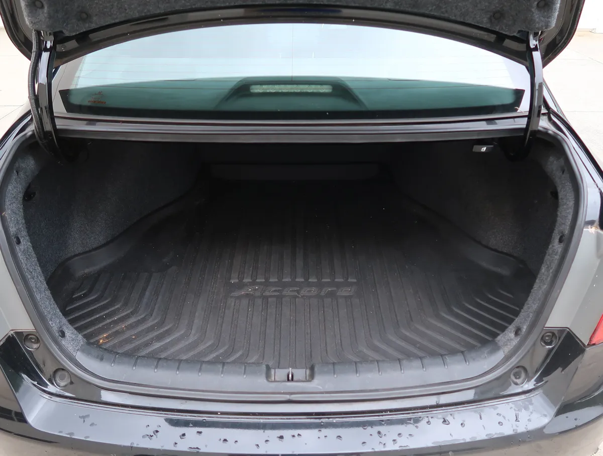 2014 Honda Accord LX thumbnail 31