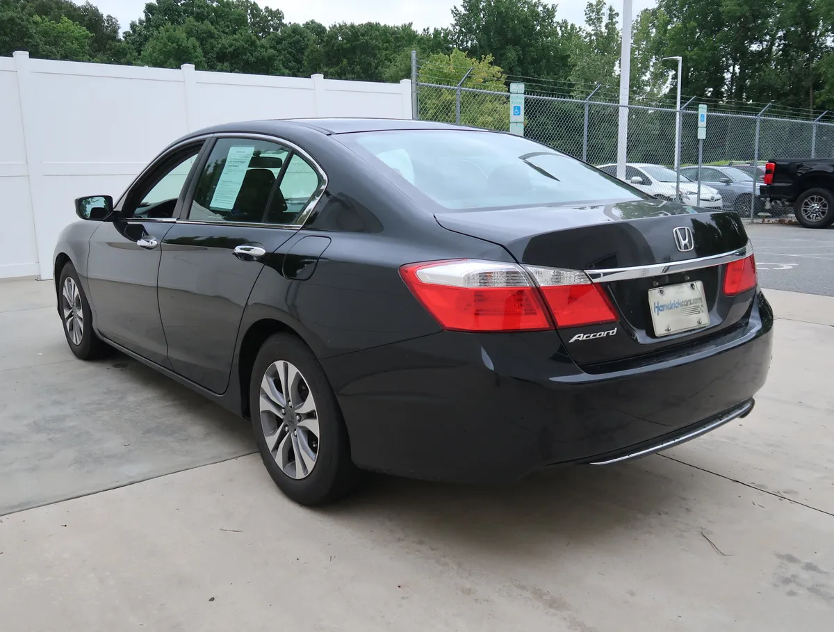 2014 Honda Accord LX thumbnail 8