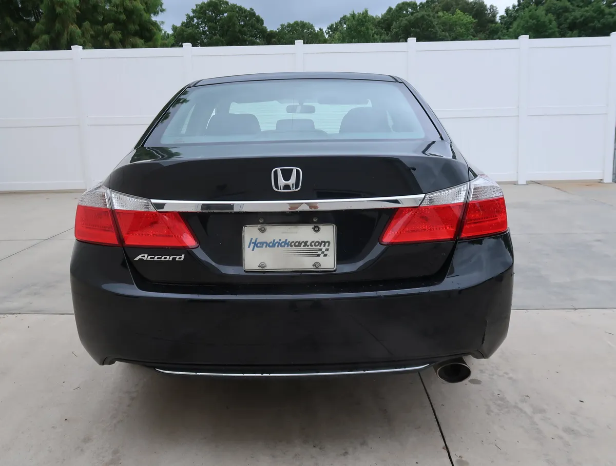 2014 Honda Accord LX thumbnail 9