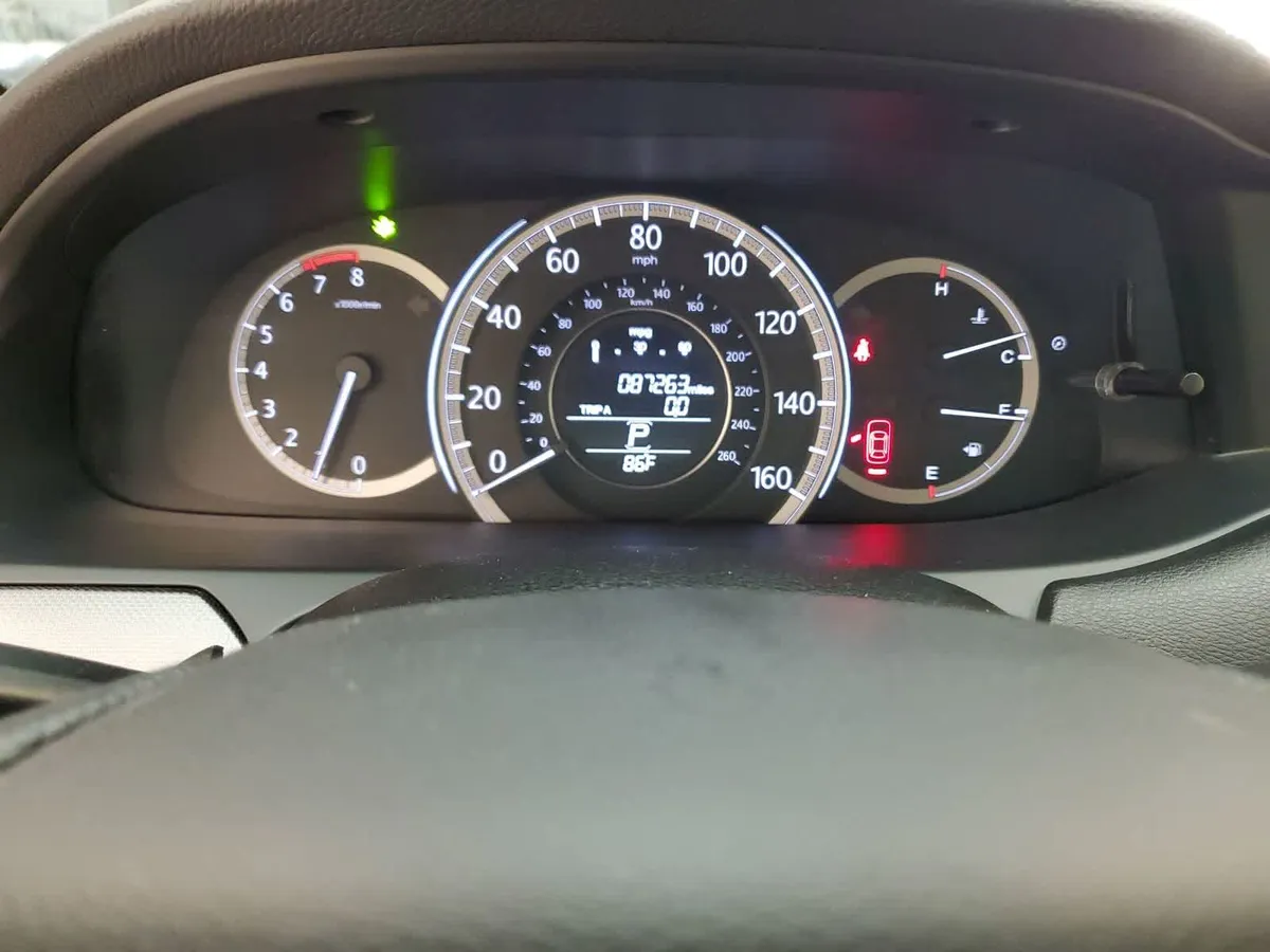 2014 Honda Accord LX thumbnail 11