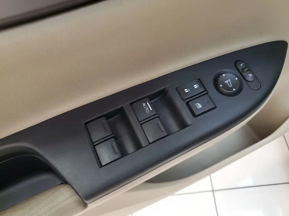 2014 Honda Accord LX thumbnail 14