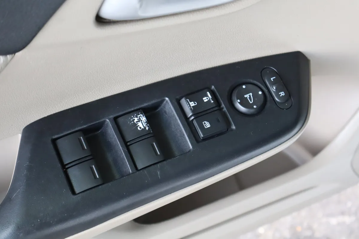 2014 Honda Civic LX thumbnail 13