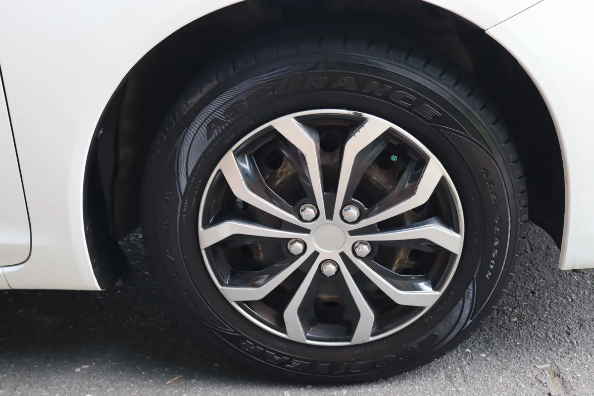 2014 Honda Civic LX thumbnail 37