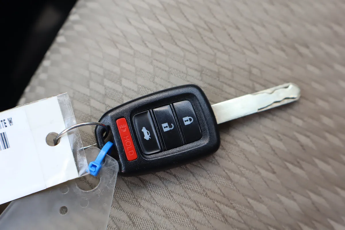 2014 Honda Civic LX thumbnail 39