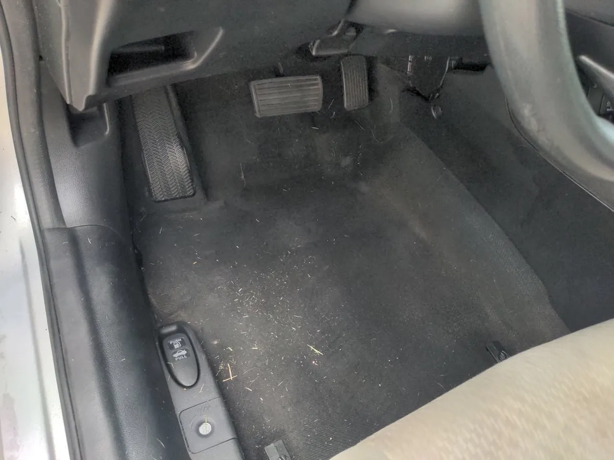 2014 Honda Civic LX thumbnail 16
