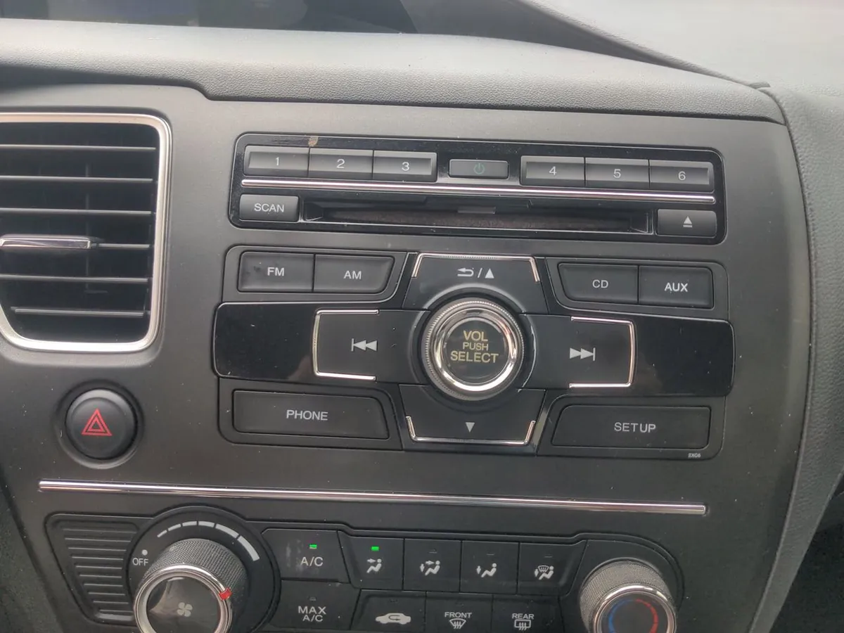 2014 Honda Civic LX thumbnail 22