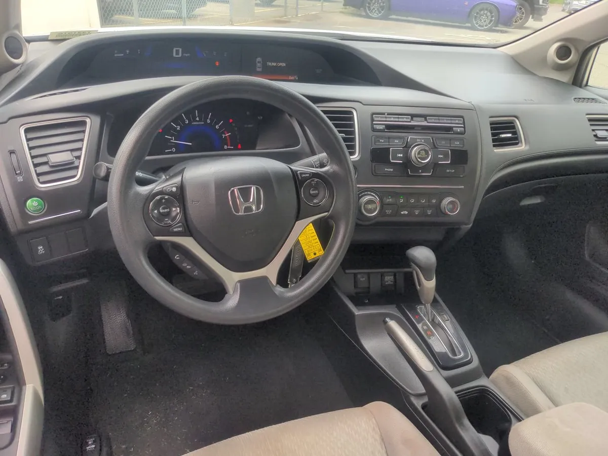 2014 Honda Civic LX thumbnail 27