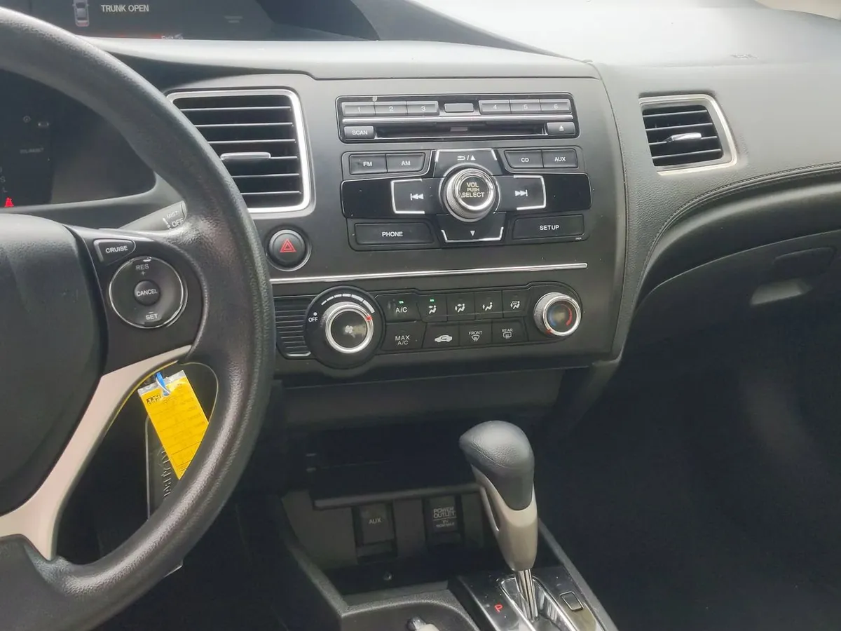 2014 Honda Civic LX thumbnail 28