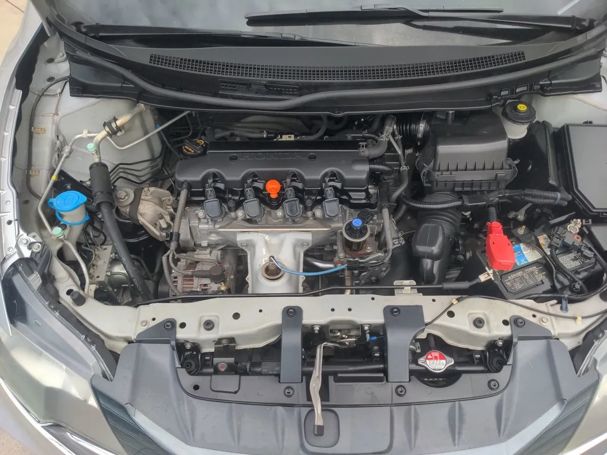 2014 Honda Civic LX thumbnail 32