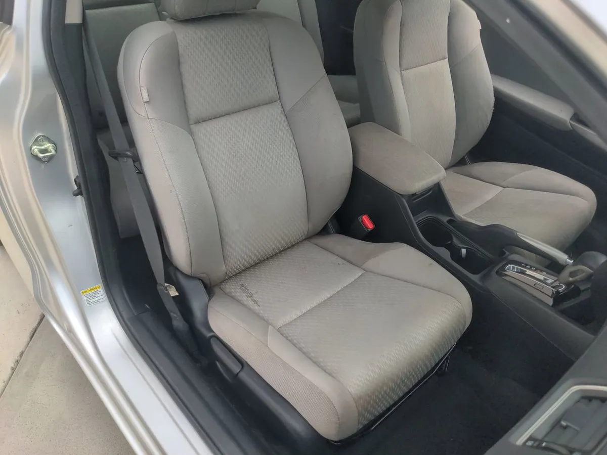 2014 Honda Civic LX thumbnail 39
