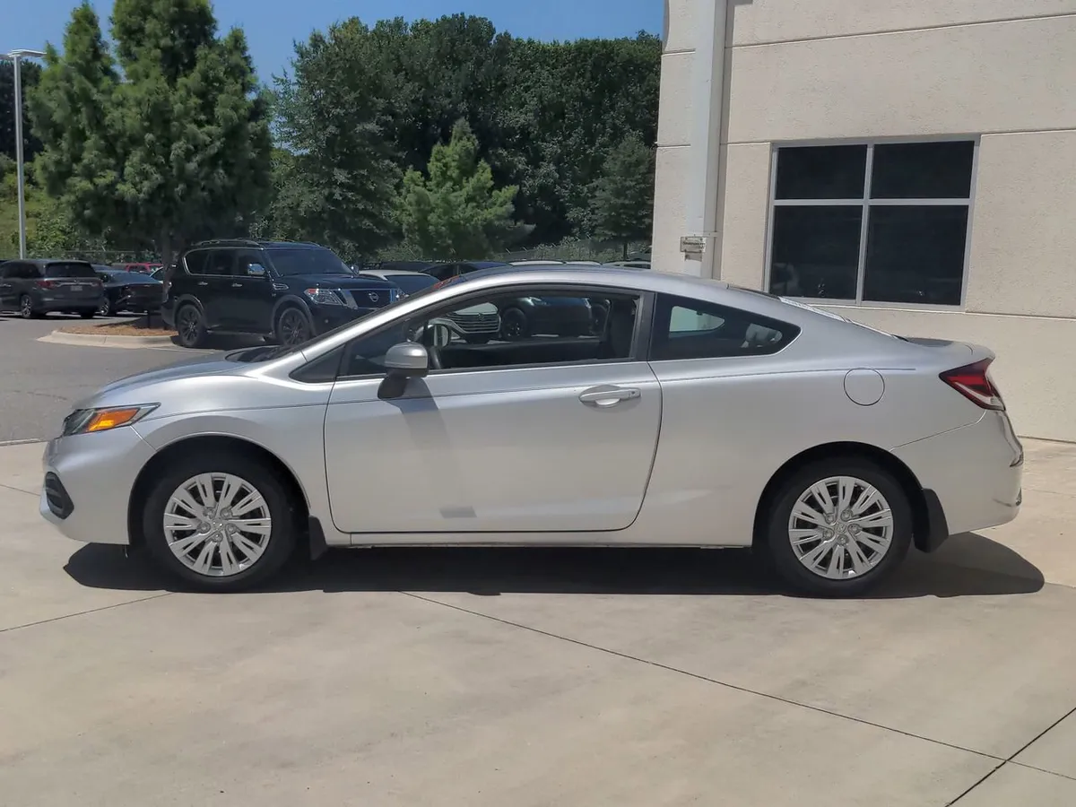 2014 Honda Civic LX thumbnail 6